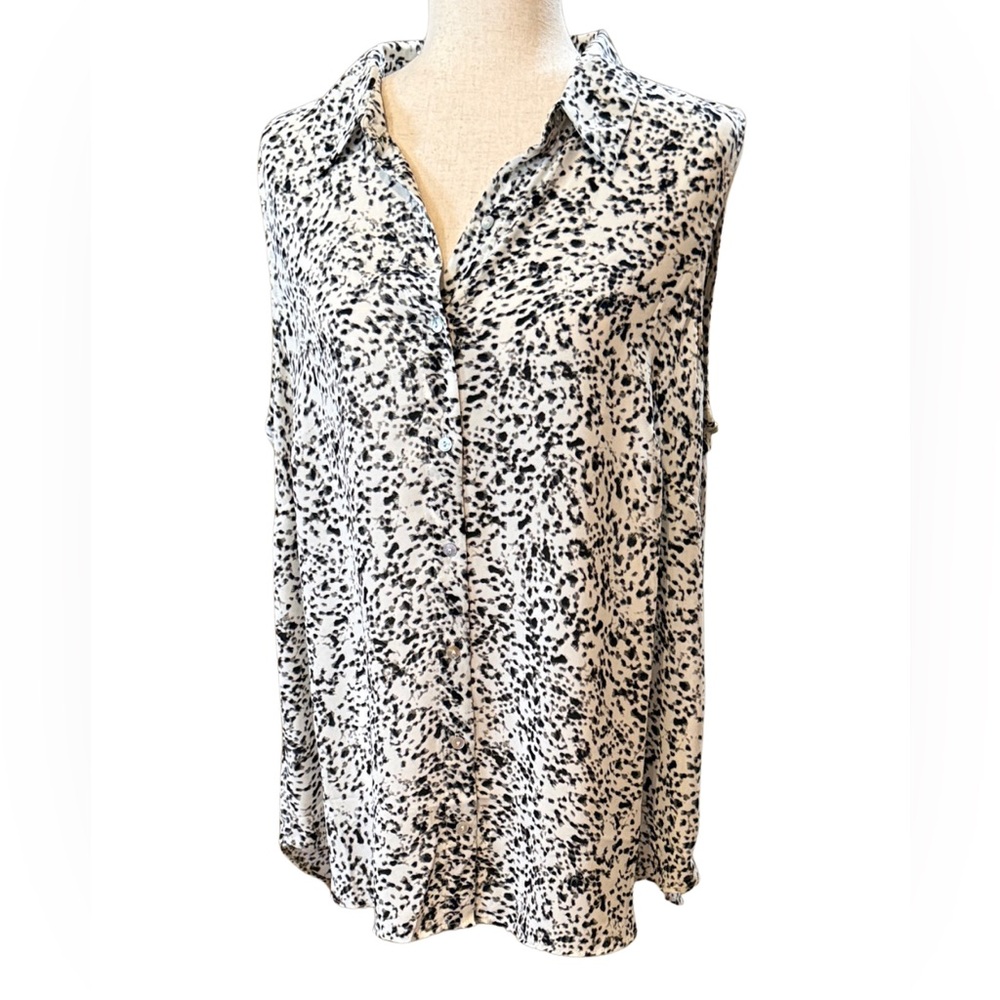 Rose & Olive Black and White Patterned Blouse